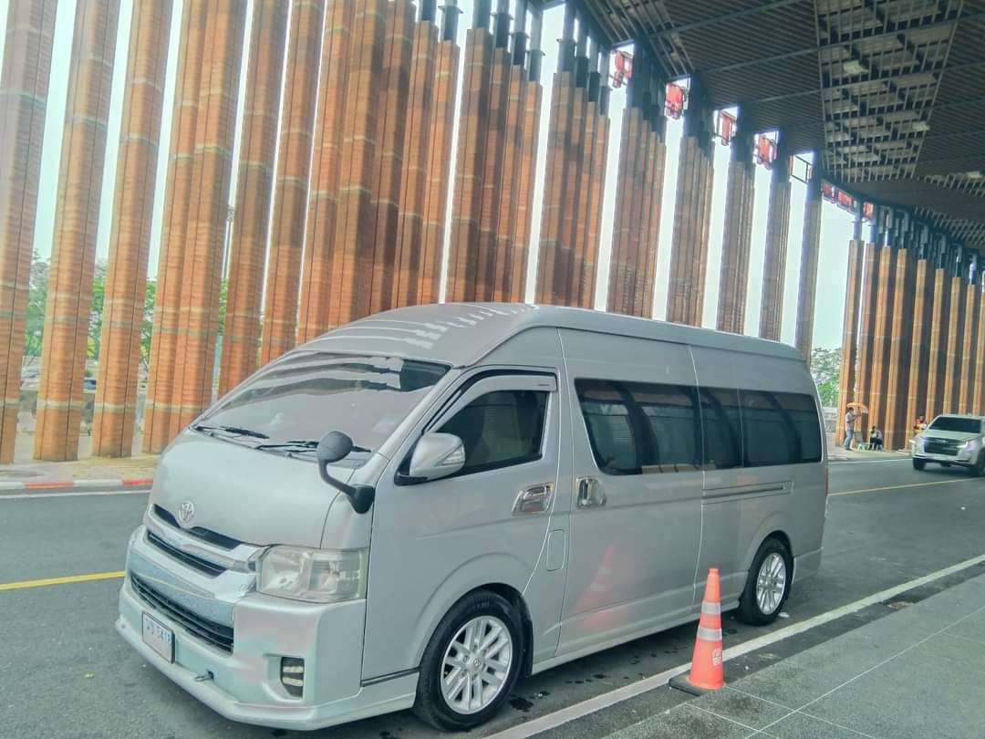 วิธีเลือกเช่ารถตู้ VIP ให้ดีและคุ้มค่า