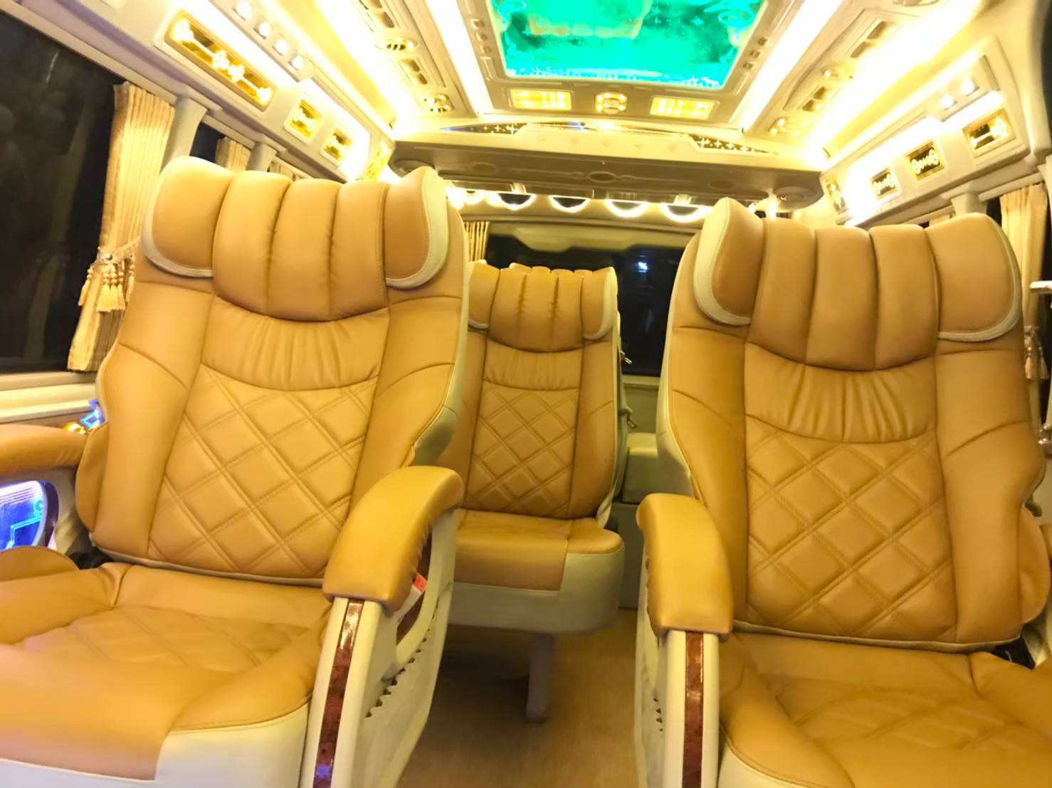 5 สถานที่ท่องเที่ยวแนะนำใน จ.ร้อยเอ็ด ที่เหมาะกับการเดินทางด้วยรถตู้ VIP  